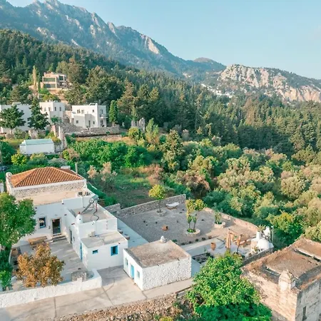 Villa Historica Asfendiou